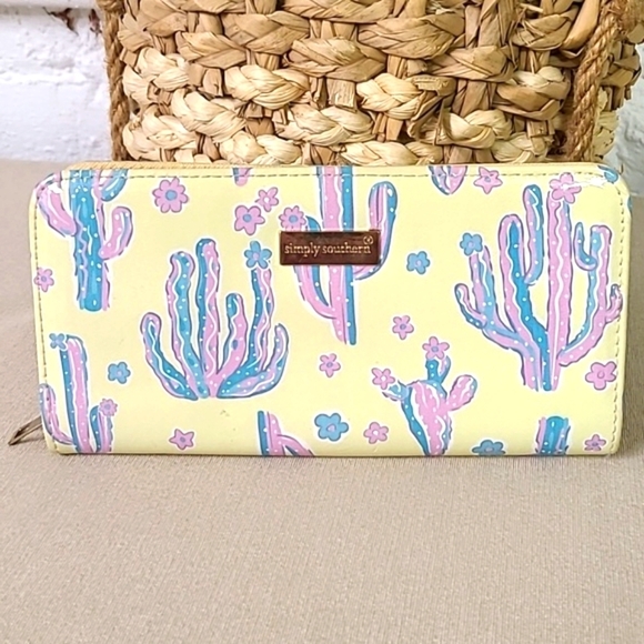 - Simply Southern Beach Theme Zipper Wallet - Picture 1 of 4